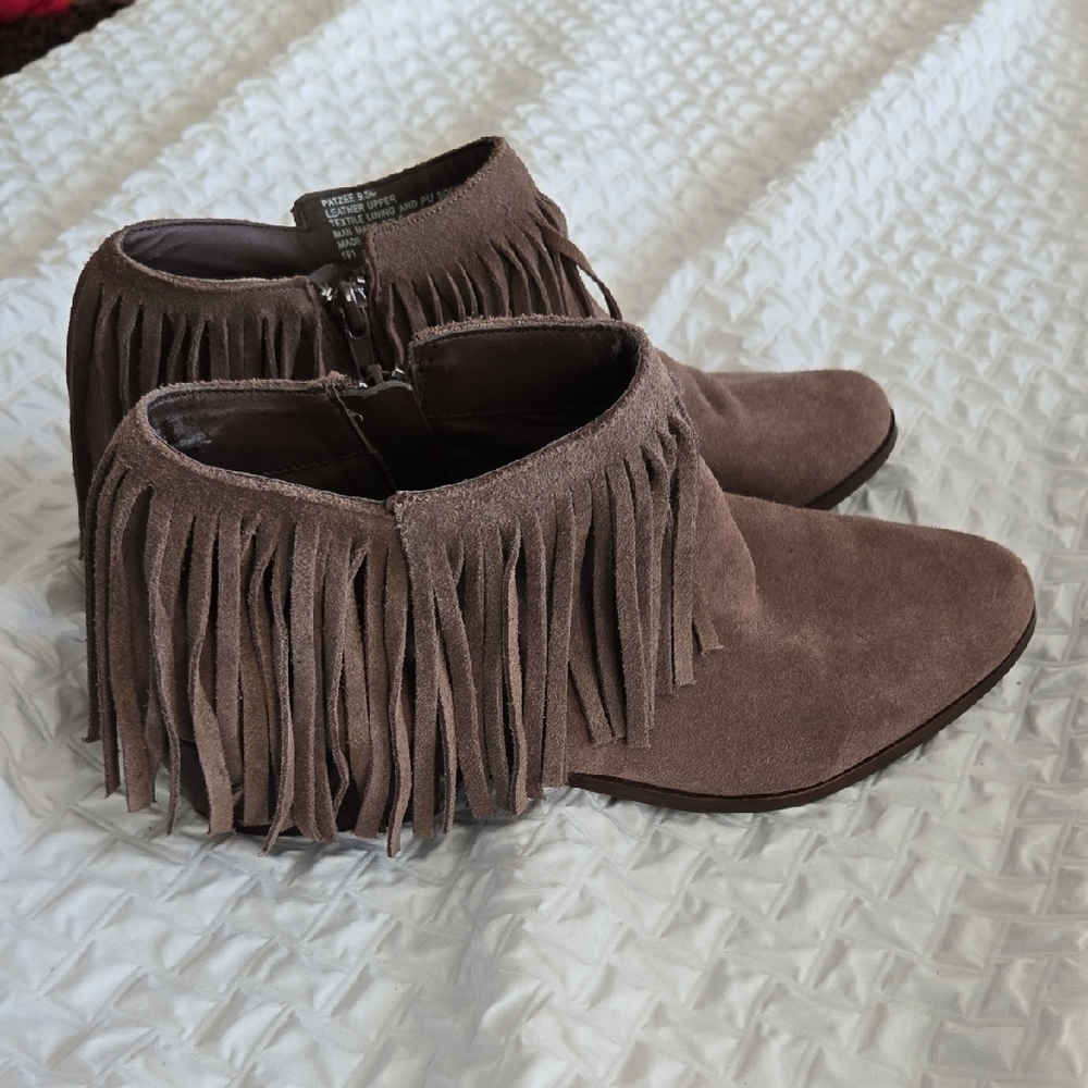 Steve Madden Patzee Western Bohemian Fringe Brown Suede Ankle Boots